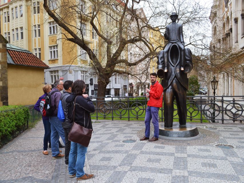 Prague: 2-Hour Old Town and Jewish Ghetto Walking Tour - Guides make or break this kind of tour: small group, big energy