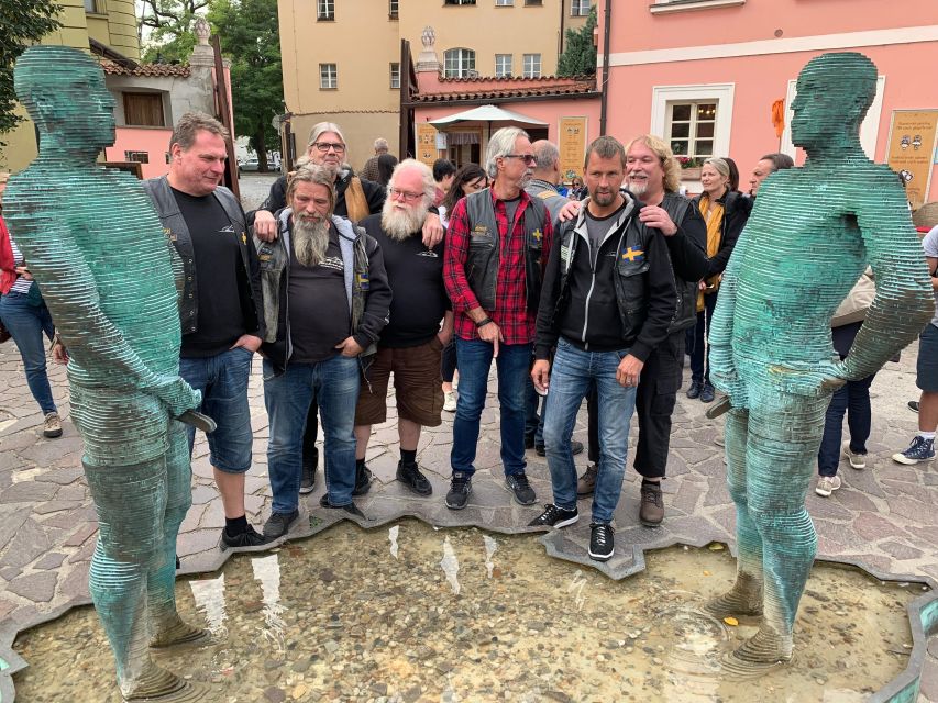 Prague: 2-Hour Trike Live Guided Tour of Old Town - Prague Castle Complex: Seeing the Biggest Scale Without Losing Your Day