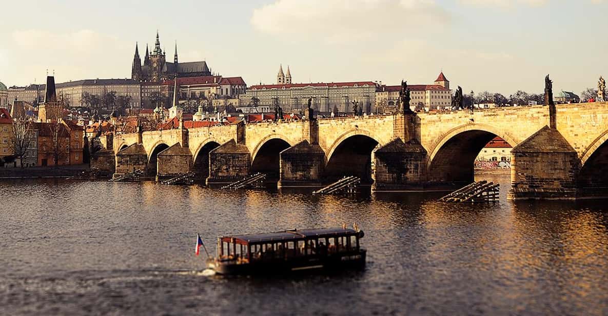 Prague: 2 hours city tour + 1 hour boat cruise - Lesser Town, Old Town Square, and the Astronomical Clock Moment