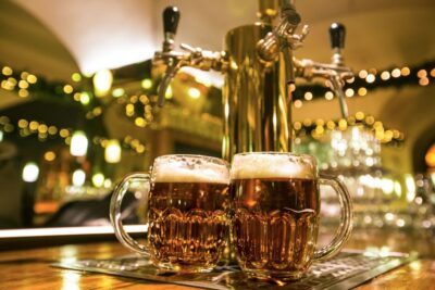 Prague: 3-Hour Beer Tour and Traditional Czech Dinner - The 3-hour rhythm: walk first, then drink, then eat