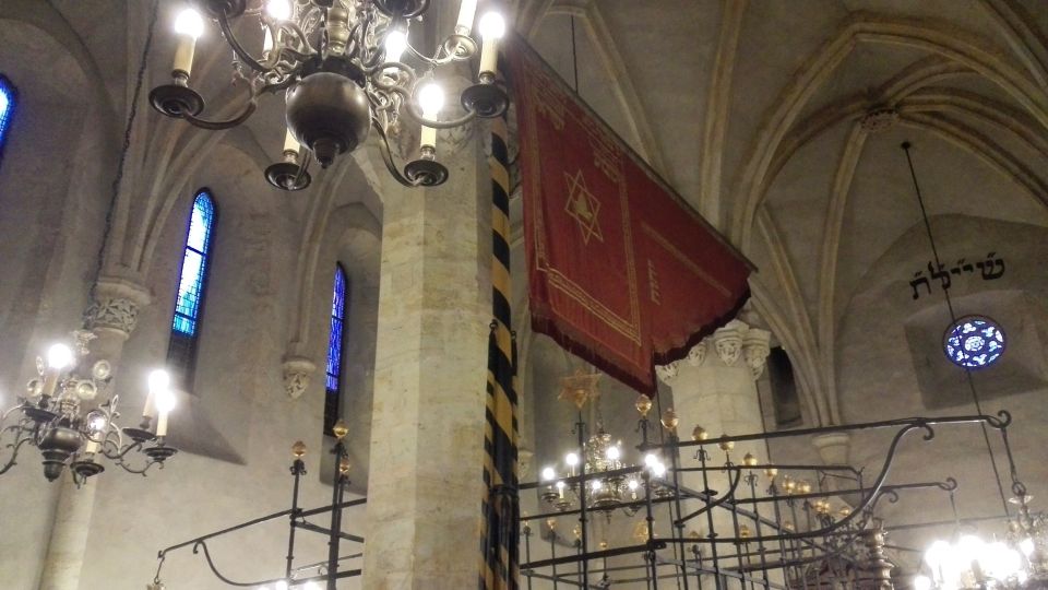 Prague: 3-Hour Private Jewish Quarter Tour - Synagogue time: why multiple buildings matter