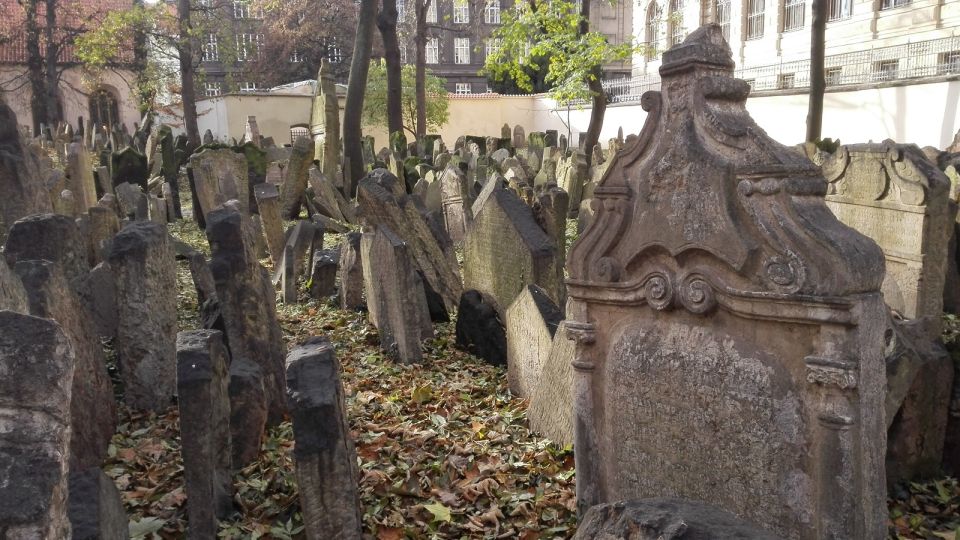 Prague: 3-Hour Private Jewish Quarter Tour - Price and value: $229 for up to 2 people, plus entrance fees