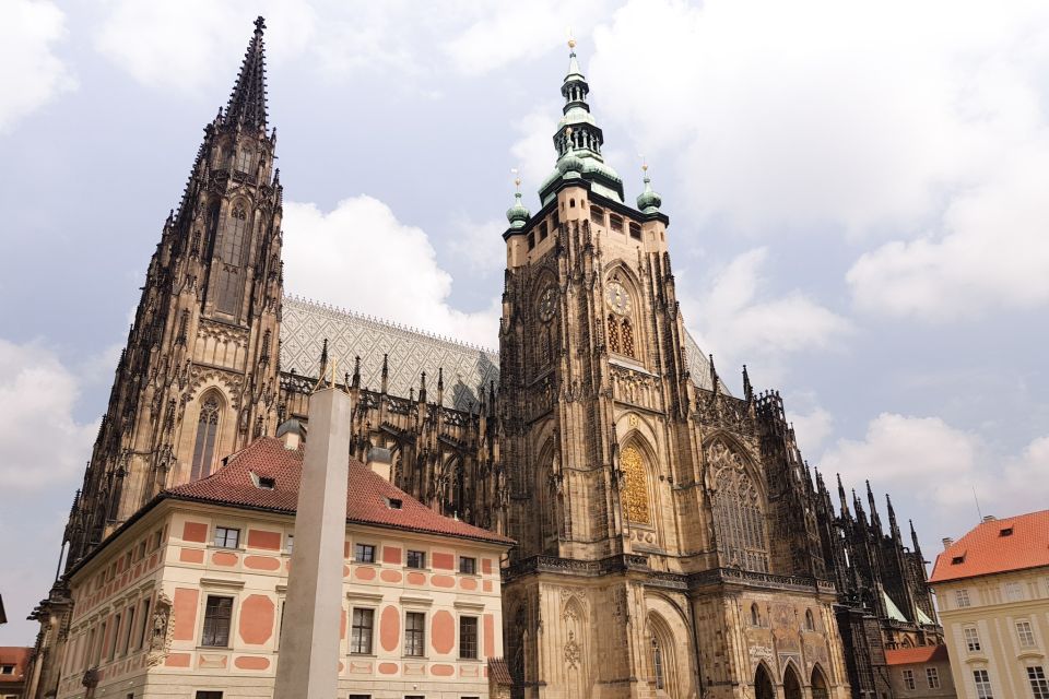 Prague: 6-Hour Tour with River Boat Cruise and Lunch - Should you book this Prague 6-hour tour?