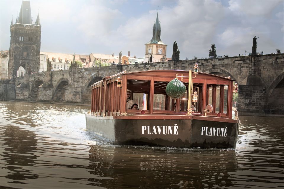 Prague: 6-Hour Tour with River Boat Cruise and Lunch - Tram Up to Prague Castle: using transit as part of the sightseeing