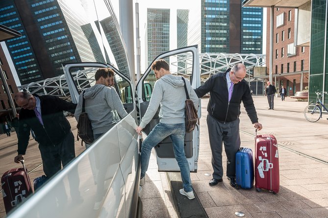 Prague Airport (PRG) Departure Transfer from Prague City - Luggage rules that help you avoid the airport scramble