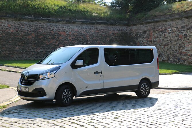 Prague Airport Transfers, Praga Aeropuerto Traslados, ESPAŇOL-ENG - Key things that make this transfer worth your time