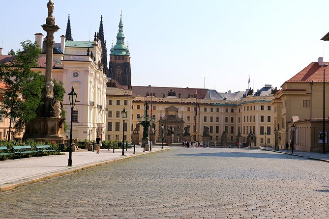 Prague Airport Transfers, Praga Aeropuerto Traslados, ESPAŇOL-ENG - Price and What You Actually Get for $62.72 Per Group
