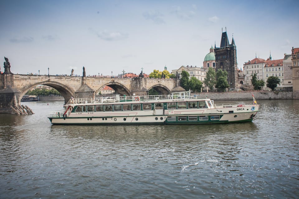 Prague: An unforgettable 2-hour cruise on the Vltava River. - Finding Dock 14: Dvořákovo Nábřeží and Na Františku Hospital