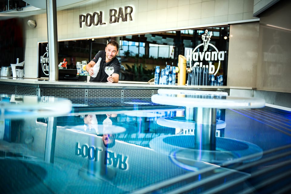 Prague: Aquapalace Indoor/Outdoor Water Park Ticket - Who Aquapalace Prague suits best