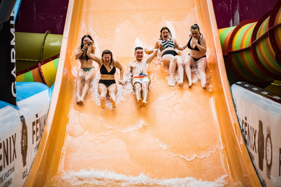 Prague: Aquapalace Indoor/Outdoor Water Park Ticket - Family-friendly planning: height rules and child pricing
