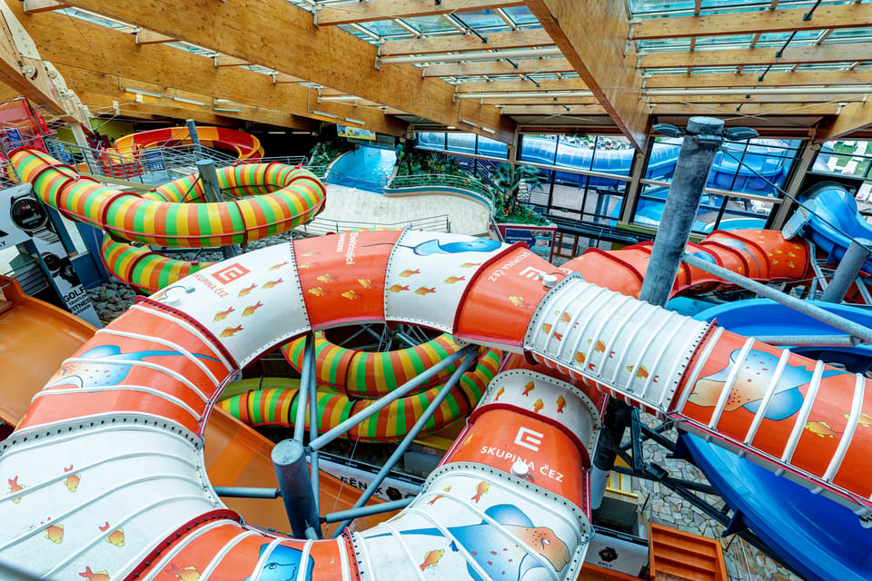 Prague: Aquapalace Indoor/Outdoor Water Park Ticket - Getting there from Prague: bus routes from Metro C