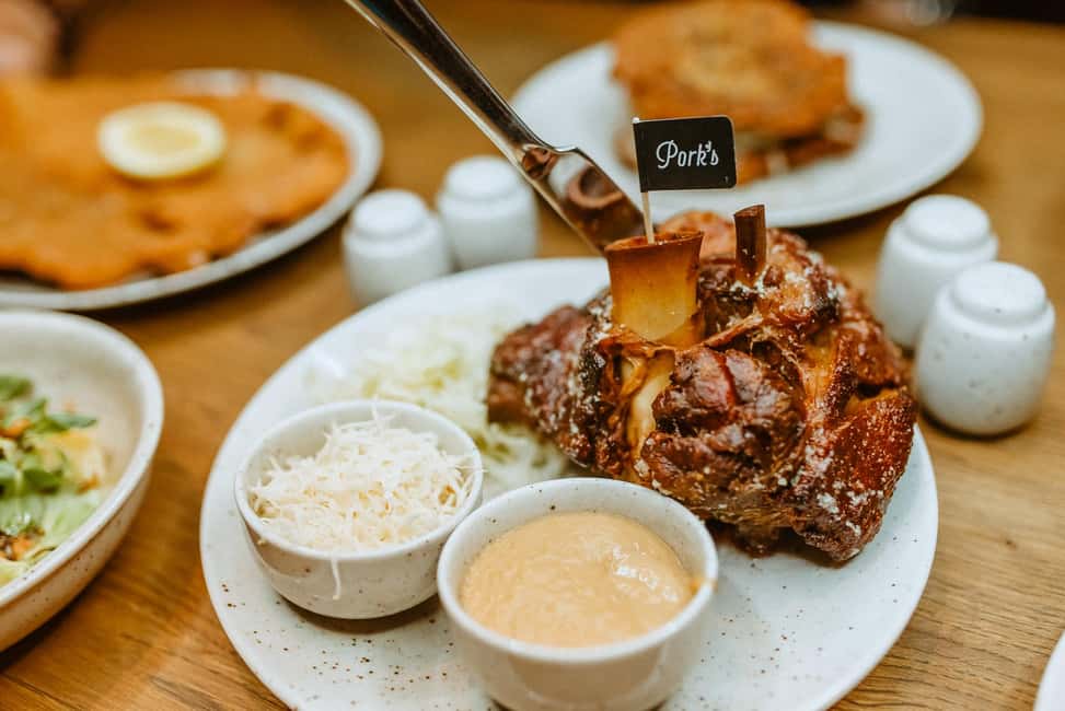 Prague: Award-Winning Old Town Food Tour with Four Drinks - Key things that make this Prague Old Town tour worth your time