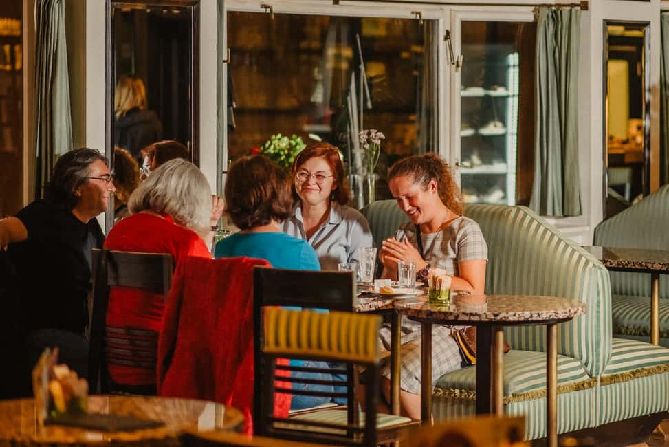 Prague: Award-Winning Old Town Food Tour with Four Drinks - Small-group energy and guides who actually explain the food