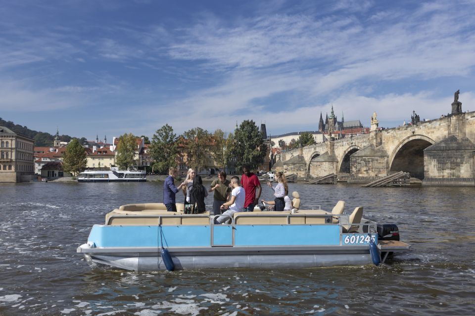 Prague: Beer Boat Tour - Choosing your drink: Budvar beer, Prosecco, or cider