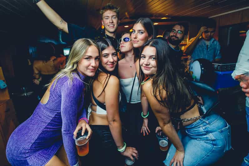 Prague: Boat Party with Unlimited Drinks & After Party Entry - Practical tips so the night stays fun, not chaotic