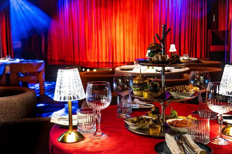 Prague: Cabaret Show at Medusa - Nightlife Prague - Before the Curtain: Food, Drinks, and Fast Service