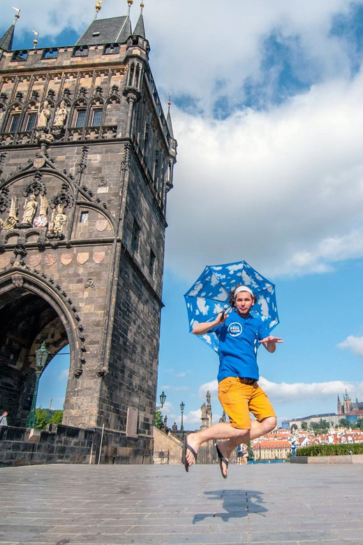 Prague Castle and Charles Bridge Private Walking Tour - Up to Prague Castle: kings, presidents, and stories that connect eras