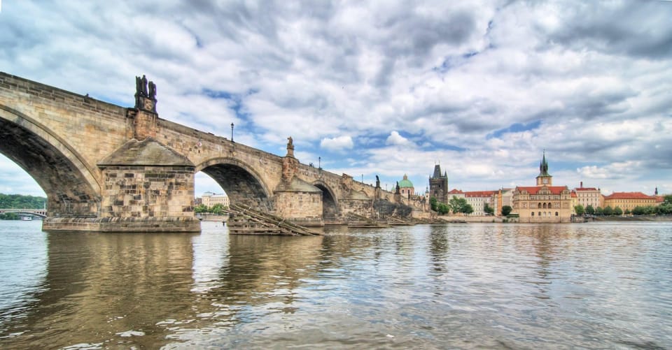 Prague Castle and Charles Bridge Private Walking Tour - Golden Lane for 4pm-and-later starts: a bonus that changes the vibe