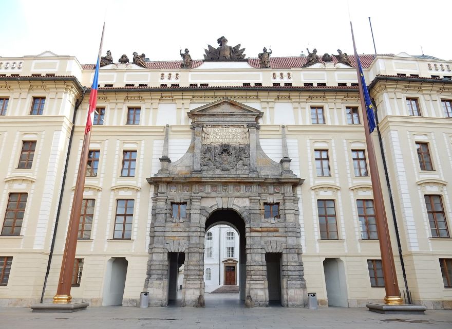 Prague: Castle and Lesser Town Walking Tour with Local Guide - Lesser Town’s romantic side: Kampa, Devil’s Canal, and river embankment moments