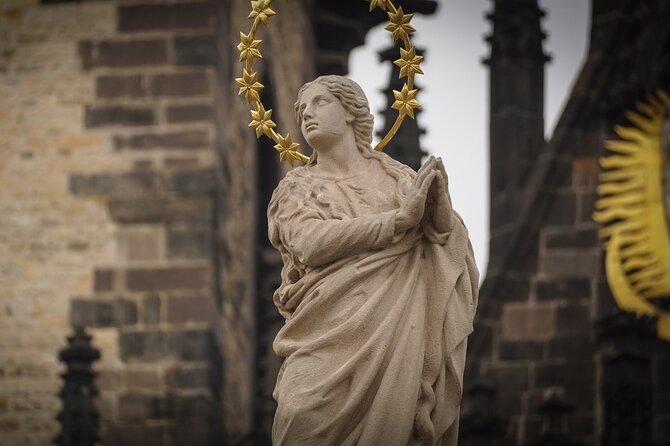 Prague Castle Grounds & Exteriors ️small-group with PragueWay - St. Vitus Cathedral: Seeing the Major Church Without a Full Detour