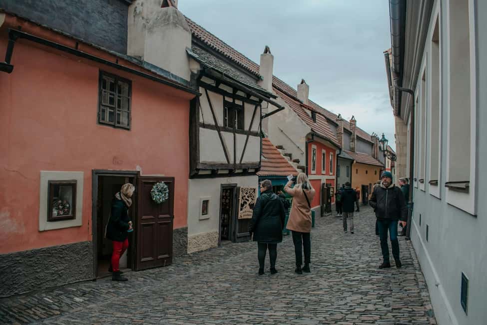 Prague Castle St. Vitus Cathedral, Royal Palace, St. George's Basilica - Who this tour fits best (and who should skip it)