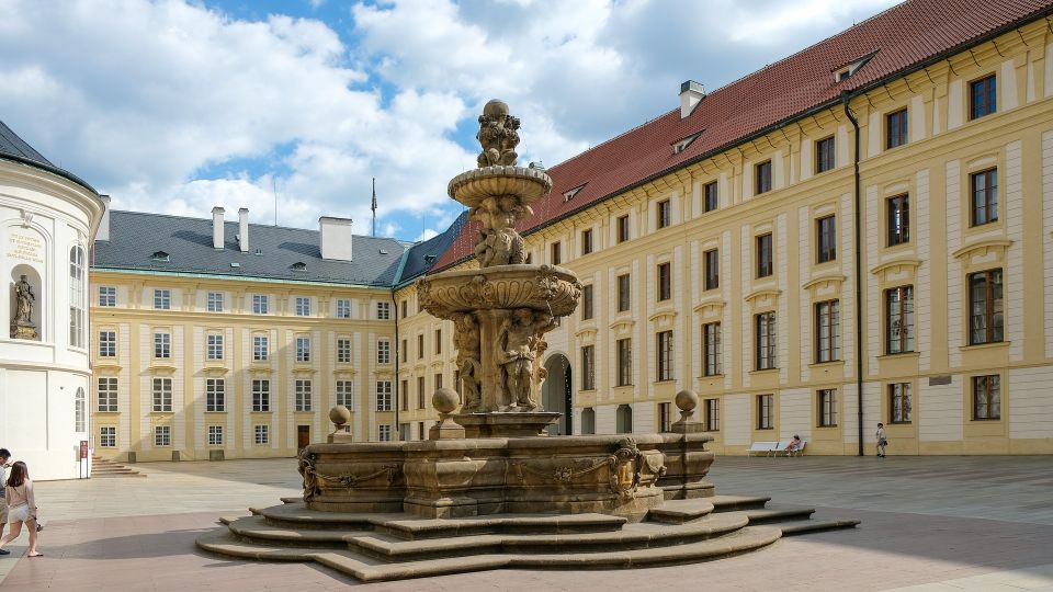 Prague Castle Tour With Tickets - Key things that make this tour worth your time