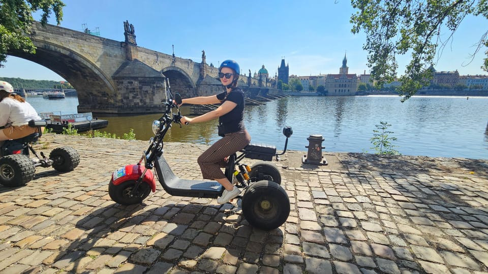 Prague: City Highlights Tour by Electric Trike - Electric trikes at 24 km/h: why this format works in Prague