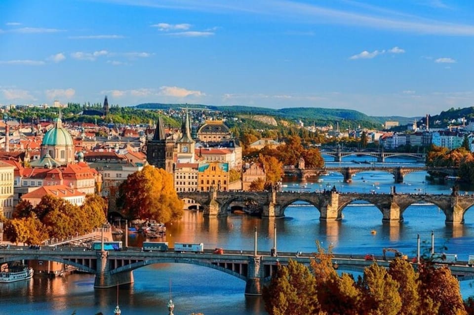 Prague: City Highlights Walking Tour - Prague Castle Complex and St. Vitus Cathedral: The Best Starting Point