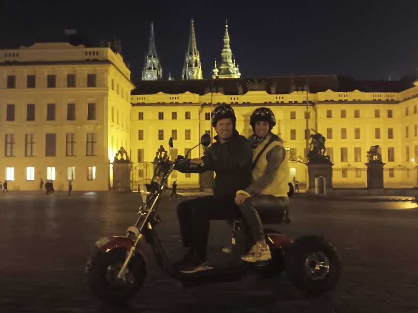 Prague City sightseeing in Night Trike Tour - The opening routine: training you actually need