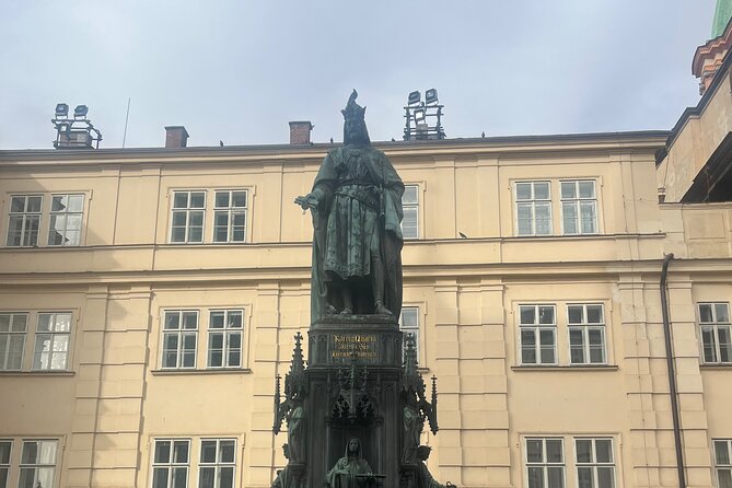 Prague city tour + Charles Bridge and Campa island small groups - Key things I’d bookmark before you go