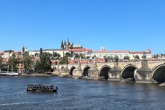 Prague city tour + Charles Bridge and Campa island small groups - Vojanovy Sady to the Malá Strana Bridge Tower: a garden break and the gate feeling