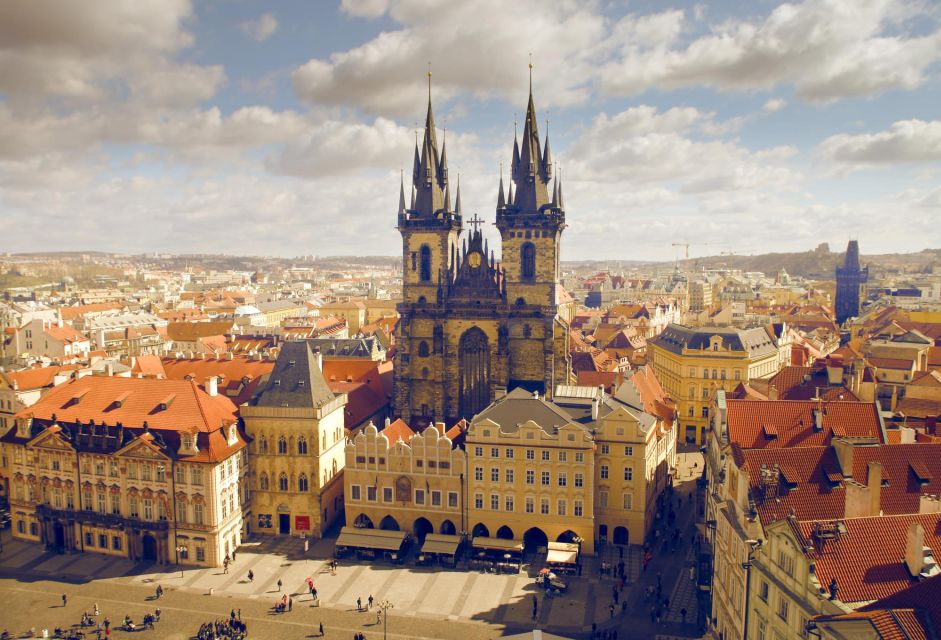 Prague: City Tour in Full - Jewish Neighborhood Stops: Spanish Synagogue and the Cemetery