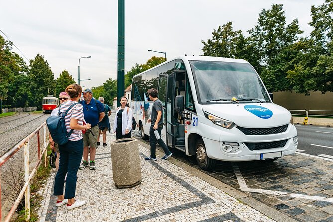 Prague Combo: Castle Guided Tour, Bus and Optional Boat - Golden Lane: Tiny Houses and the Kafka Connection