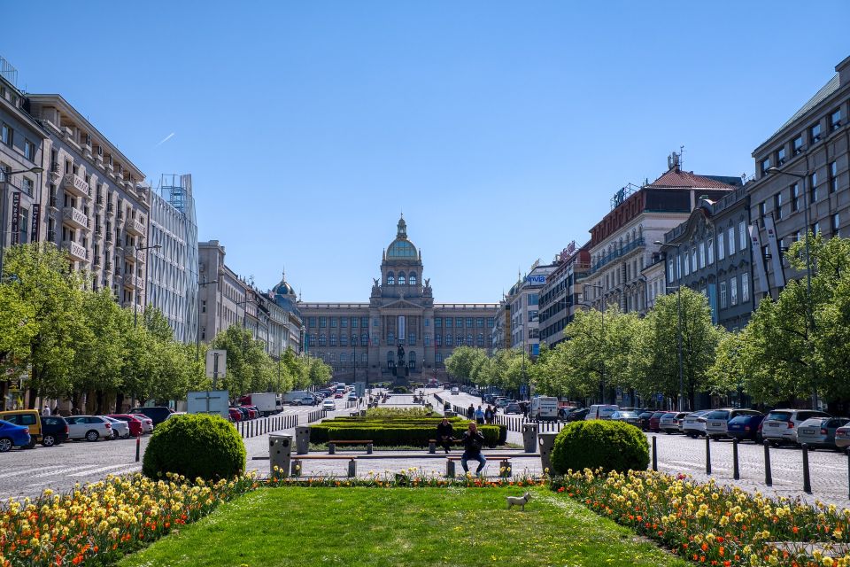 Prague Complete Tour in Spanish & Lunch, Tickets - Prague in One Day: what this Spanish tour is really built for