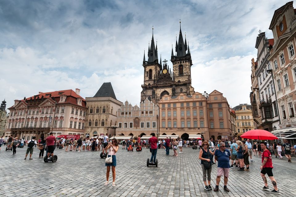 Prague Complete Tour in Spanish & Lunch, Tickets - Lunch break in a local restaurant: what included means for your budget