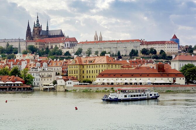 Prague DeLuxe Tour: Views, Hidden Gems, Tastings & River Cruise - Tram breather at Hellichova 3: seeing Prague from the local route