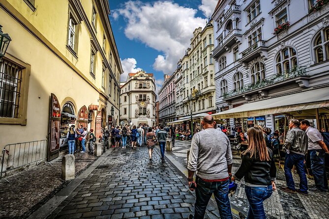 Prague DeLuxe Tour: Views, Hidden Gems, Tastings & River Cruise - Old Town sweets and Charles Bridge Museum: finish with a river cruise payoff