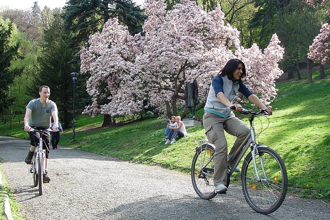 Prague E-Bike Tour - Stunning Viewpoints (small group) - Who this e-bike viewpoint tour suits best