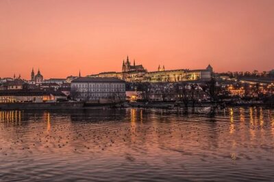 Prague Fairytale Tour: Old Town And Castle private tour - Prague Castle in 60 minutes: a focused hit at the heart of Czech power