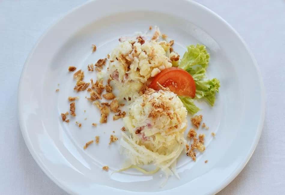 Prague: Folk Dancing Dinner Experience - The 4-Course Meal: What You Can Expect From the Food