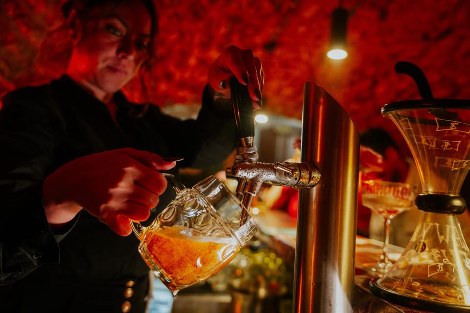 Prague: Friday Stand-Up Comedy in English - Your seat, the room, and what to do before the first joke