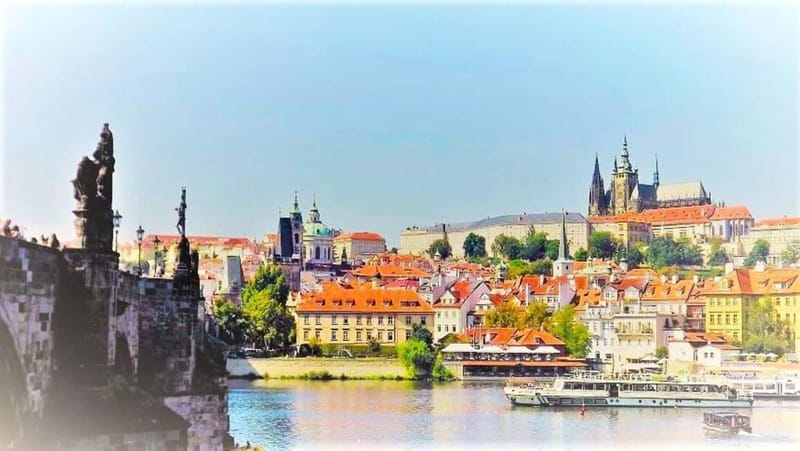 Prague Grand 2,5 hour + 2 hour exterior walking tour - Morning Circuit: Old Town Square to Prague Castle in a Tight, Iconic Loop