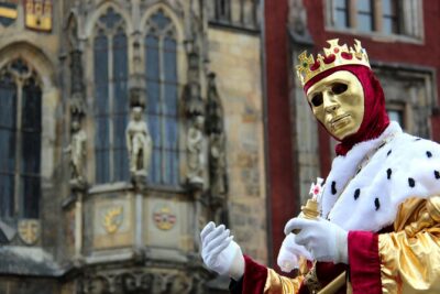 Prague Highlights in Half a Day - Prague’s highest church stop and the St. Nepomuk story in front of you