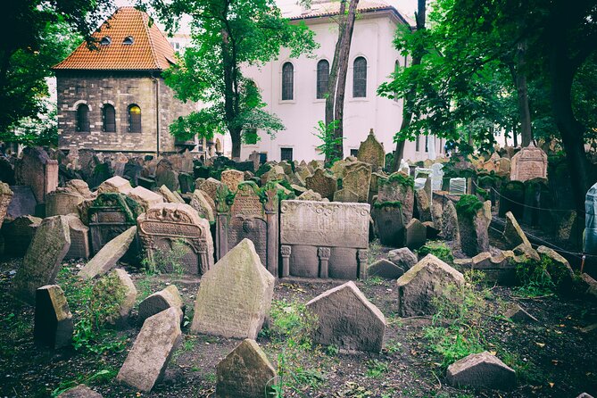 Prague Highlights in Half a Day - St. Nicholas churches and the Prague Baby Jesus legend