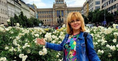 Prague: Highlights of Prague Private Half-Day Tour by Car - Meet the driver and licensed guide, then set the pace