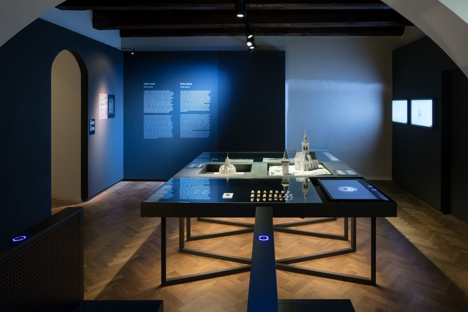 Prague: House at the Golden Ring Entry Ticket - From Prehistory to the Tailcoat: The Digital Costume Exhibition