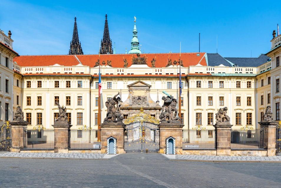 Prague Hradcany Castle, St Vitus Cathedral Tour with Tickets - Old Royal Palace: where Czech kings left their fingerprints