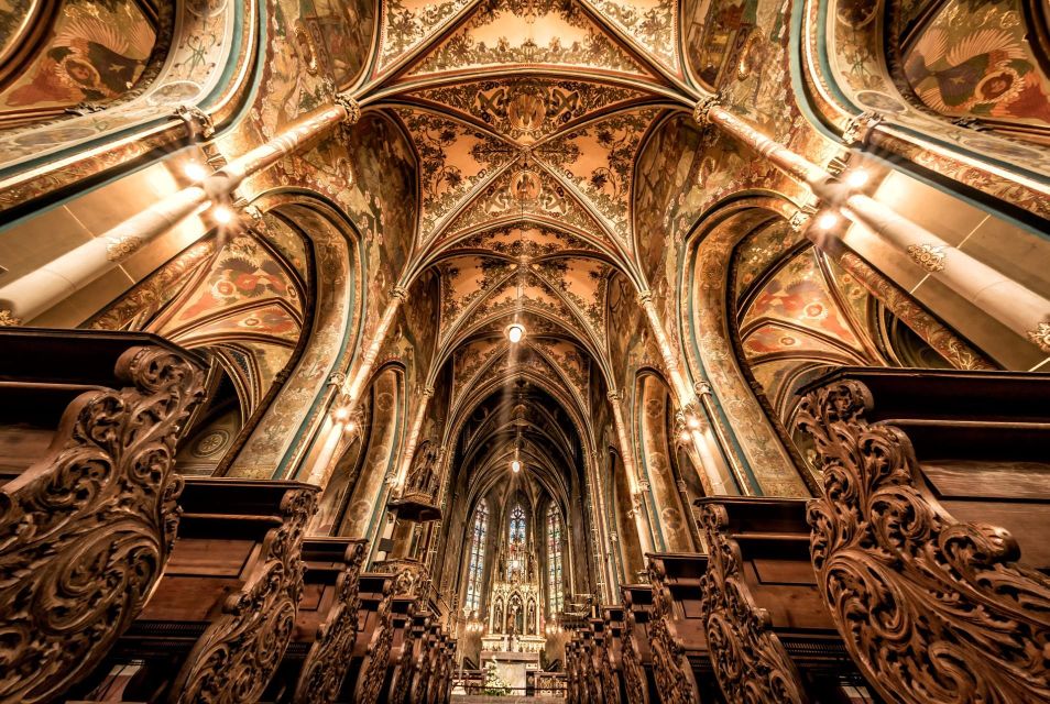 Prague Hradcany Castle, St Vitus Cathedral Tour with Tickets - Car transfers: saving energy on a hilltop start