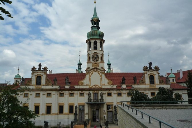 Prague in One Day by a Car - Excellent opportunity to see all the sights - Prague Castle area and Lesser Town: seeing height and history without the grind