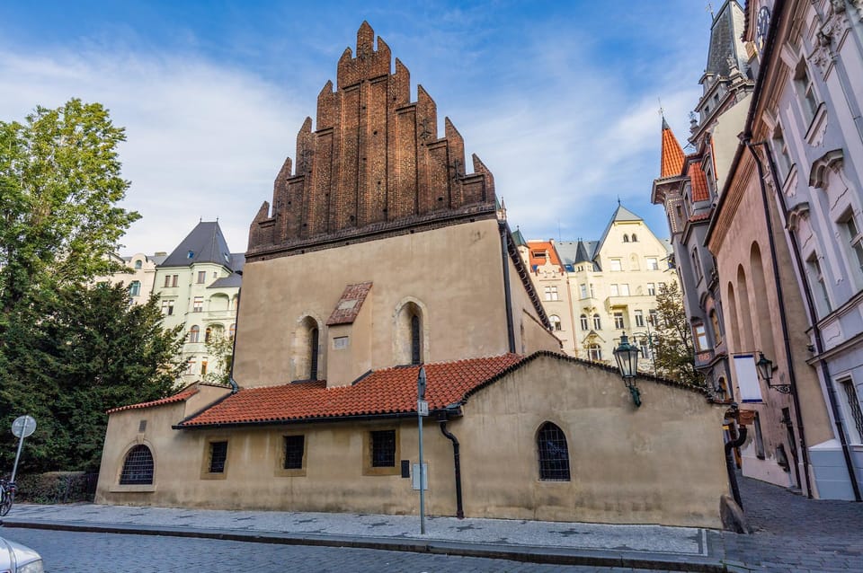 Prague: Jewish Quarter Half-Day Private Walking Tour - Klausen Synagogue: traditions and artifacts with real explanations